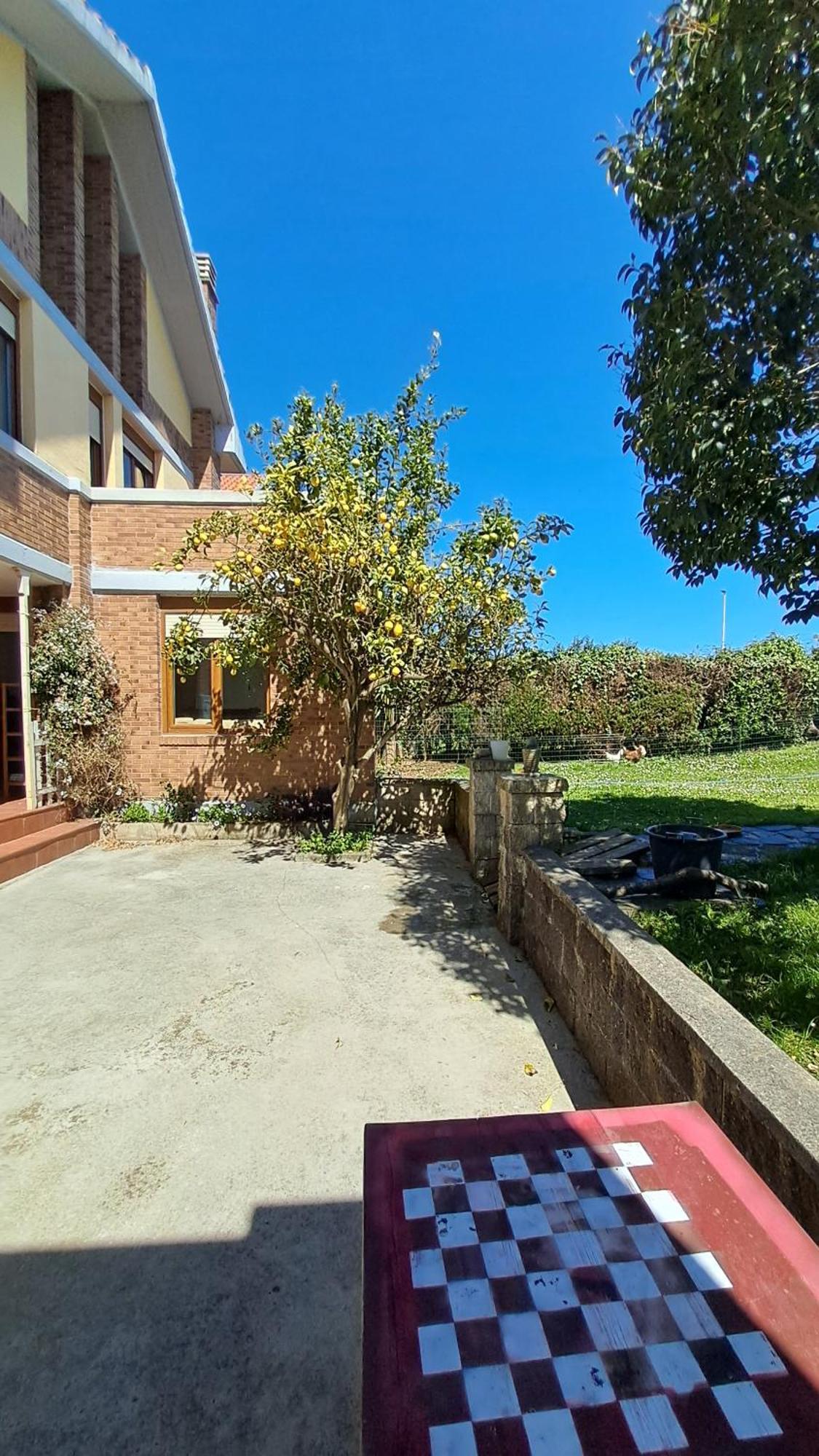 Casa Grande Con Jardin Villa Santa Cruz De Bezana Exterior photo